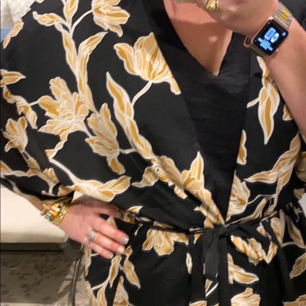 Floral Robe - Picture 2 of 2